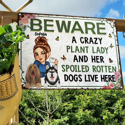 Pet-Themed Outdoor Decorations